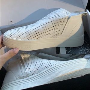 Dolce Vita Tate White Perforated